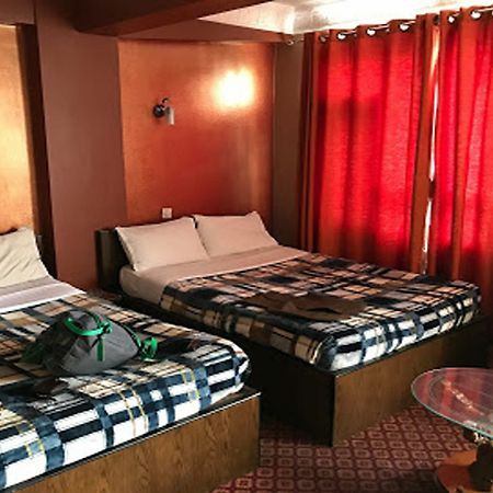 Tirupati Holiday Inn カトマンズ エクステリア 写真
